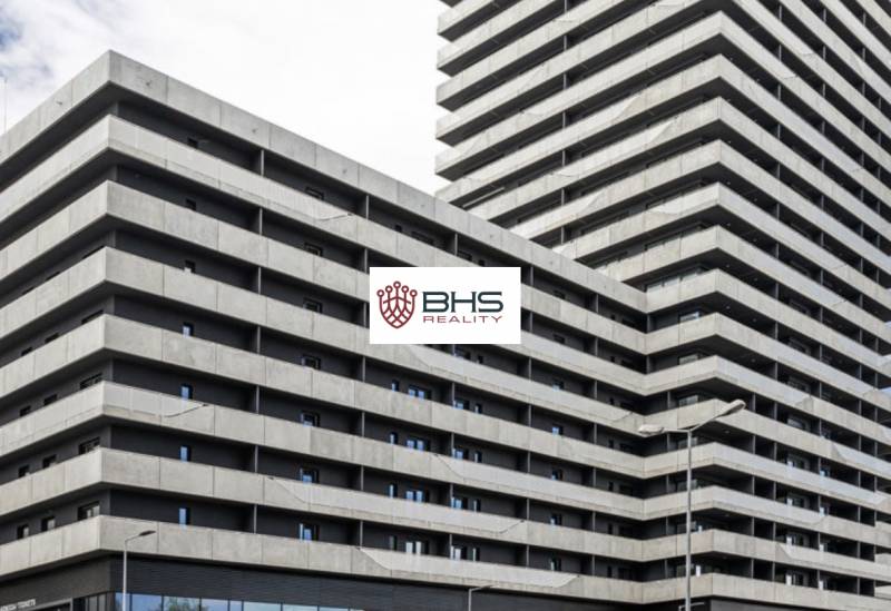 Bytový komplex na Bajkalskej ulici v Bratislave - Novom Meste s terasovitými balkónmi.